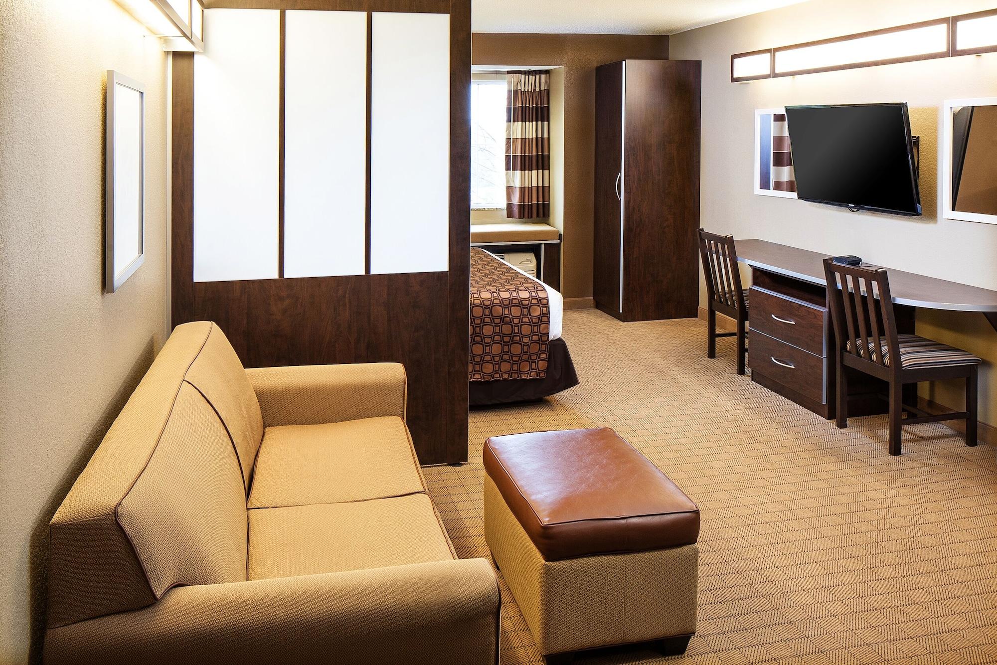 Microtel Inn & Suites By Wyndham St Clairsville - Wheeling St. Clairsville Екстериор снимка