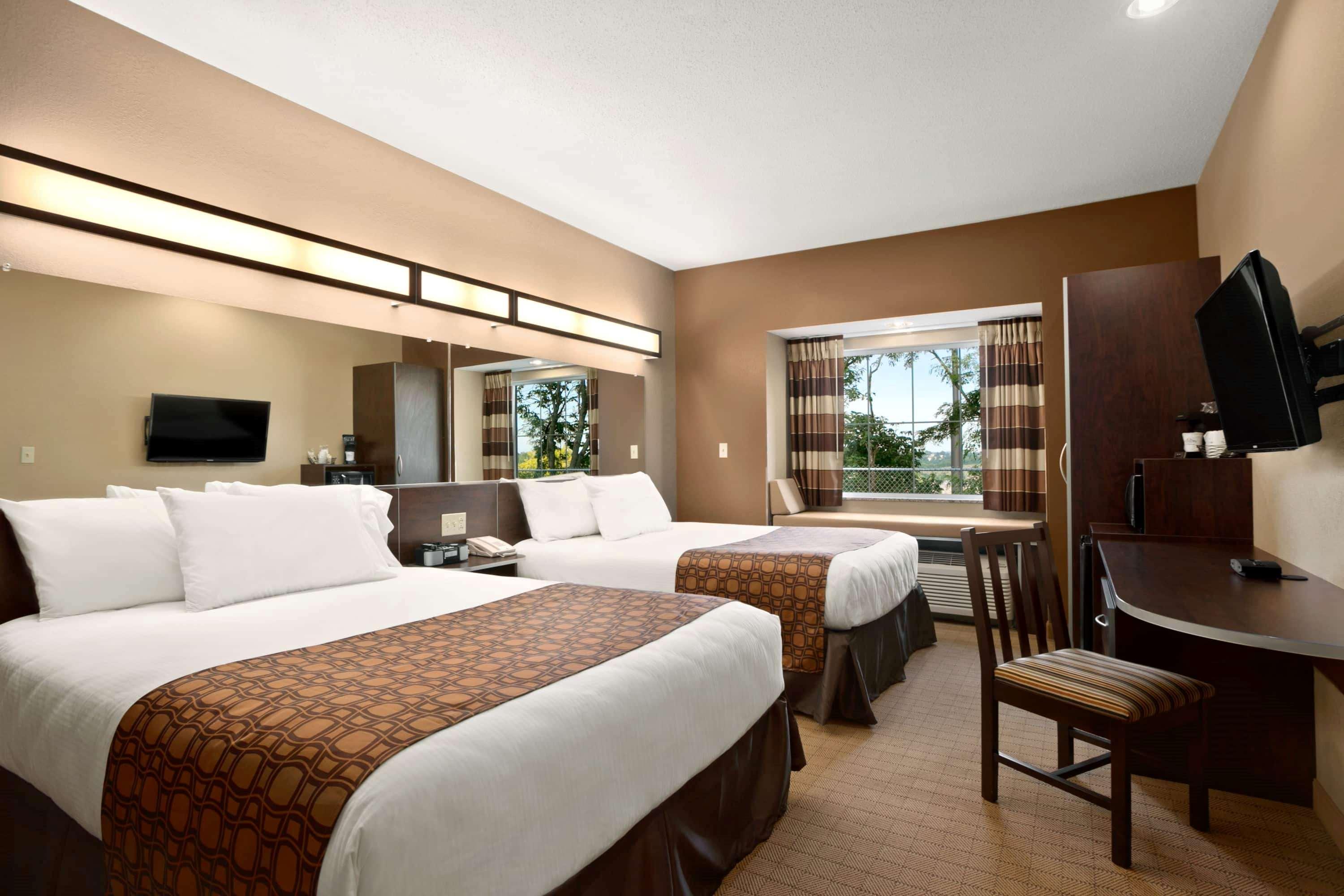 Microtel Inn & Suites By Wyndham St Clairsville - Wheeling St. Clairsville Екстериор снимка