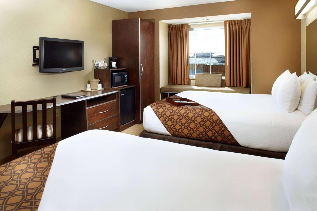 Microtel Inn & Suites By Wyndham St Clairsville - Wheeling St. Clairsville Екстериор снимка