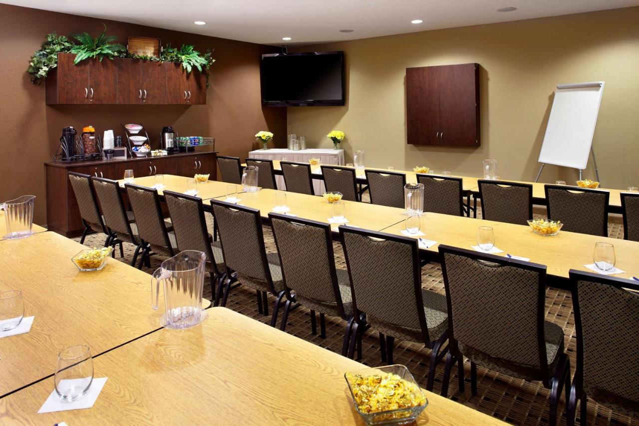 Microtel Inn & Suites By Wyndham St Clairsville - Wheeling St. Clairsville Екстериор снимка