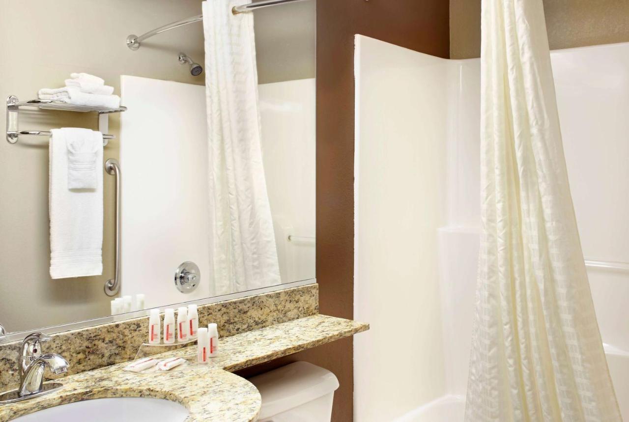 Microtel Inn & Suites By Wyndham St Clairsville - Wheeling St. Clairsville Екстериор снимка