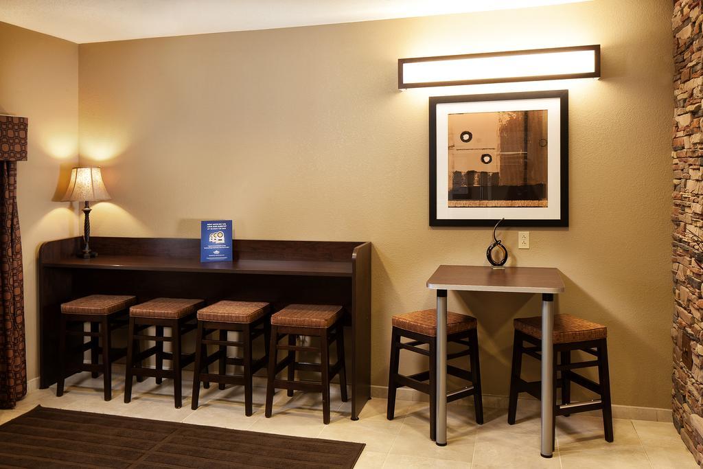 Microtel Inn & Suites By Wyndham St Clairsville - Wheeling St. Clairsville Екстериор снимка